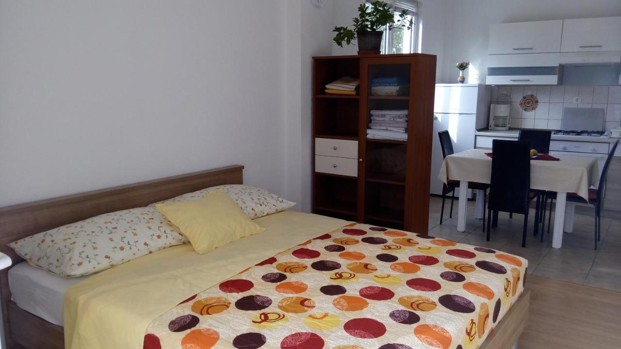 Apartments Tinka Grebaštica エクステリア 写真